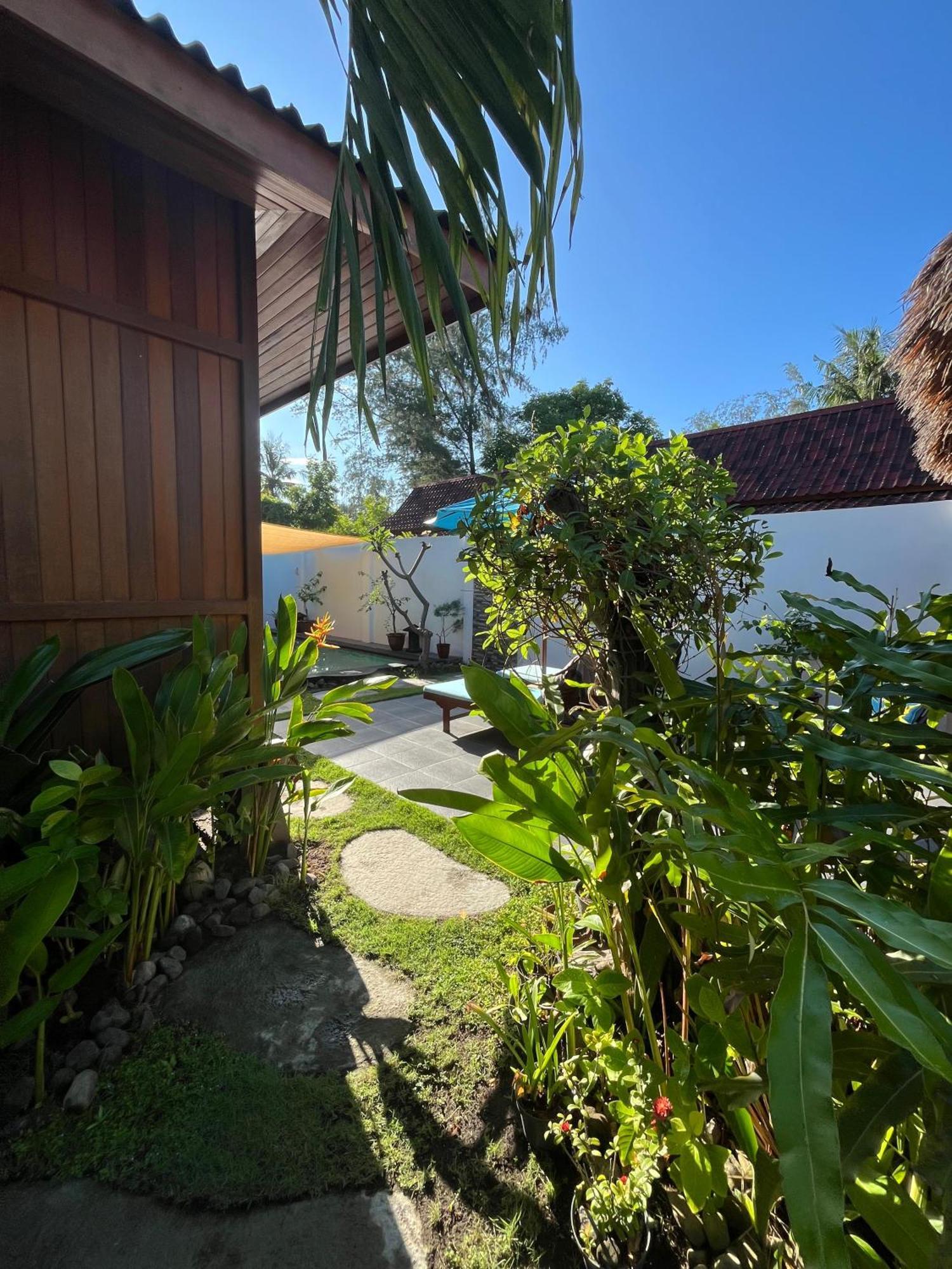 Little Lodge Gili Trawangan Exterior photo